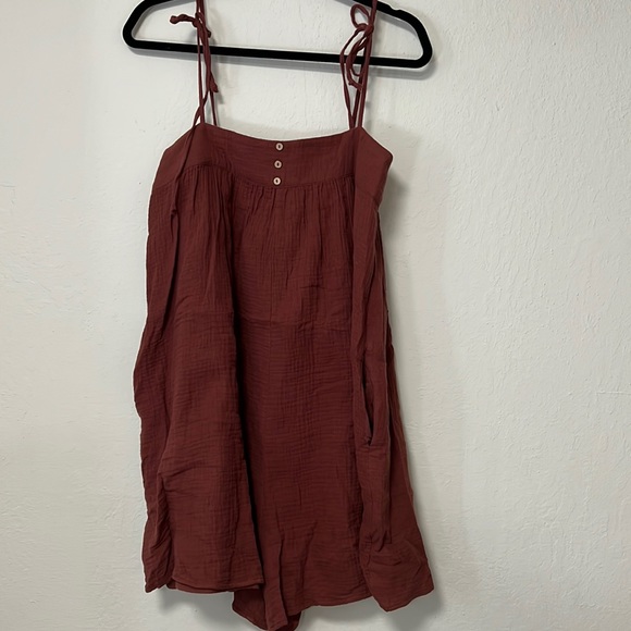 Gauze Romper - Picture 1 of 3